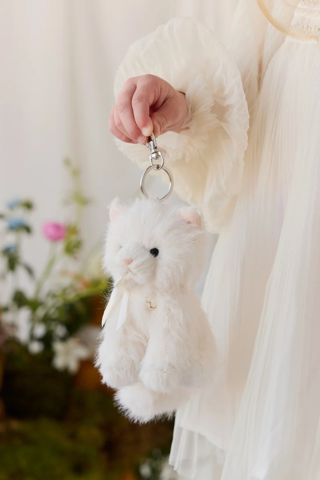 Snuggle Bunnies - Moon Keyring - Snow