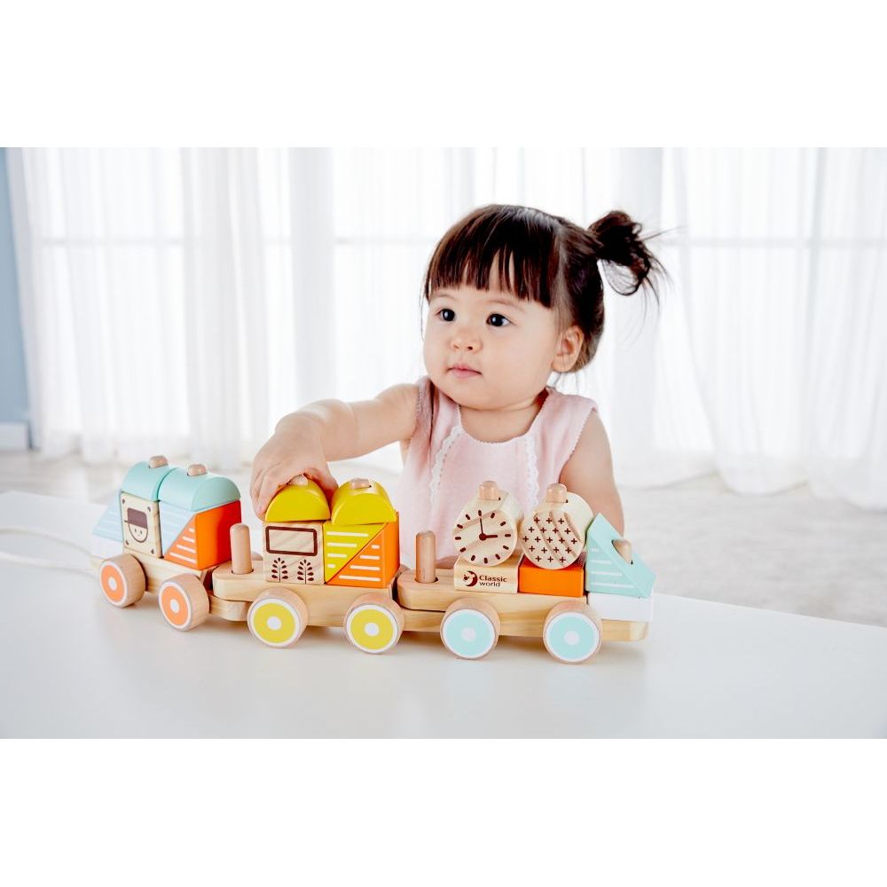 Classic World Pull Train Pastel