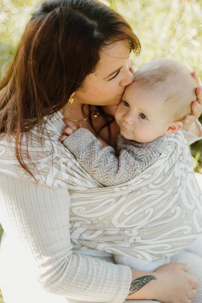 Hiwa & Awa Co Okooko Pēpi Baby Wrap Carrier