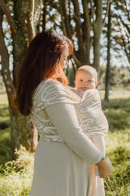 Hiwa & Awa Co Okooko Pēpi Baby Wrap Carrier