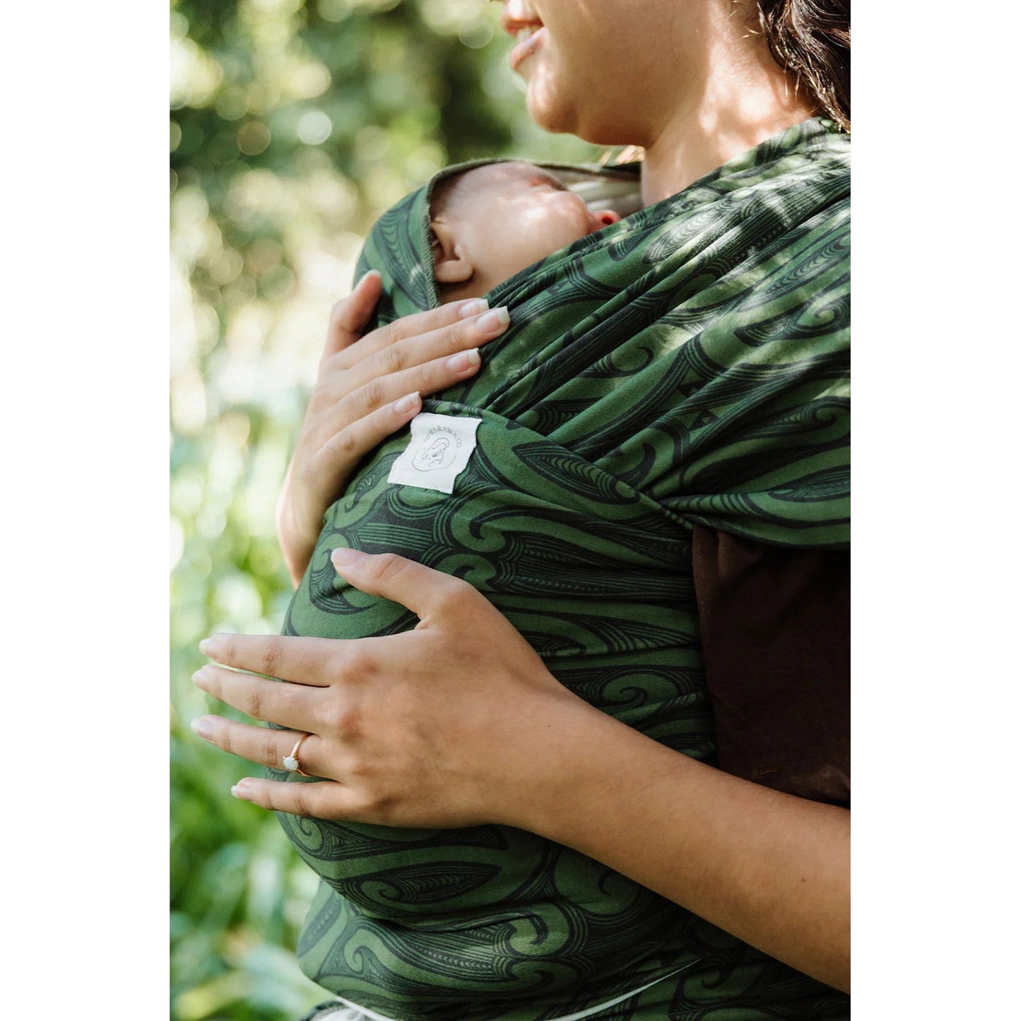 Hiwa & Awa Co Okooko Pēpi Baby Wrap Carrier