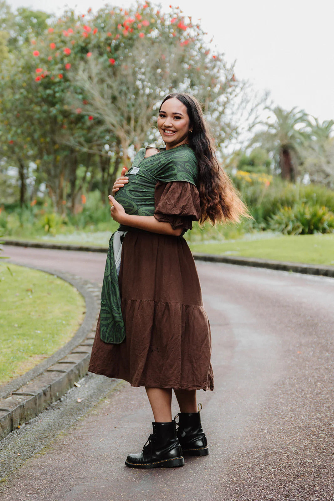 Hiwa & Awa Co Okooko Pēpi Baby Wrap Carrier