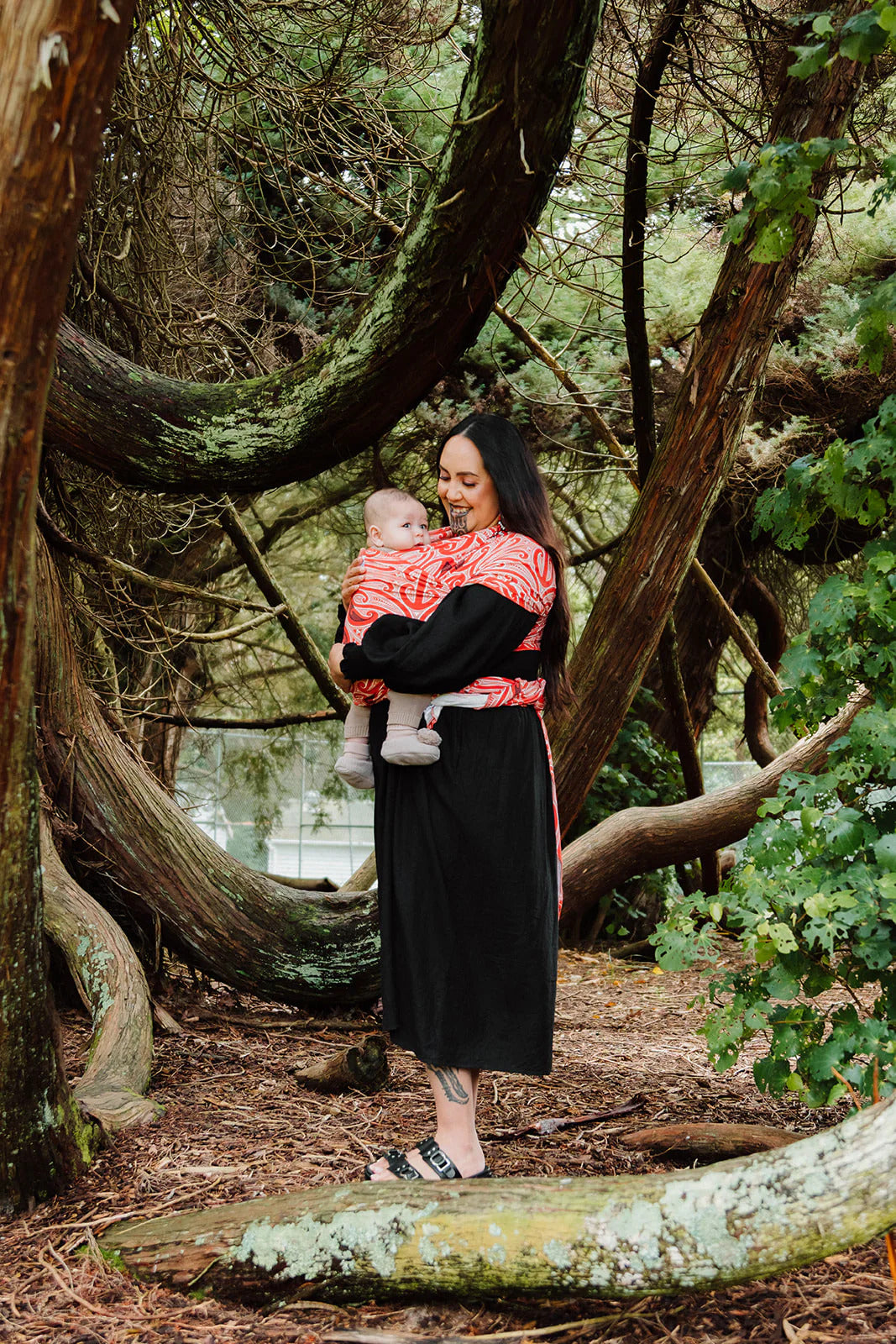 Hiwa & Awa Co Okooko Pēpi Baby Wrap Carrier