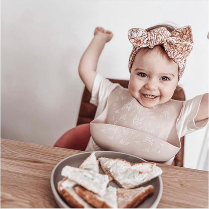 All4Ella Silicone Bib With Spoon