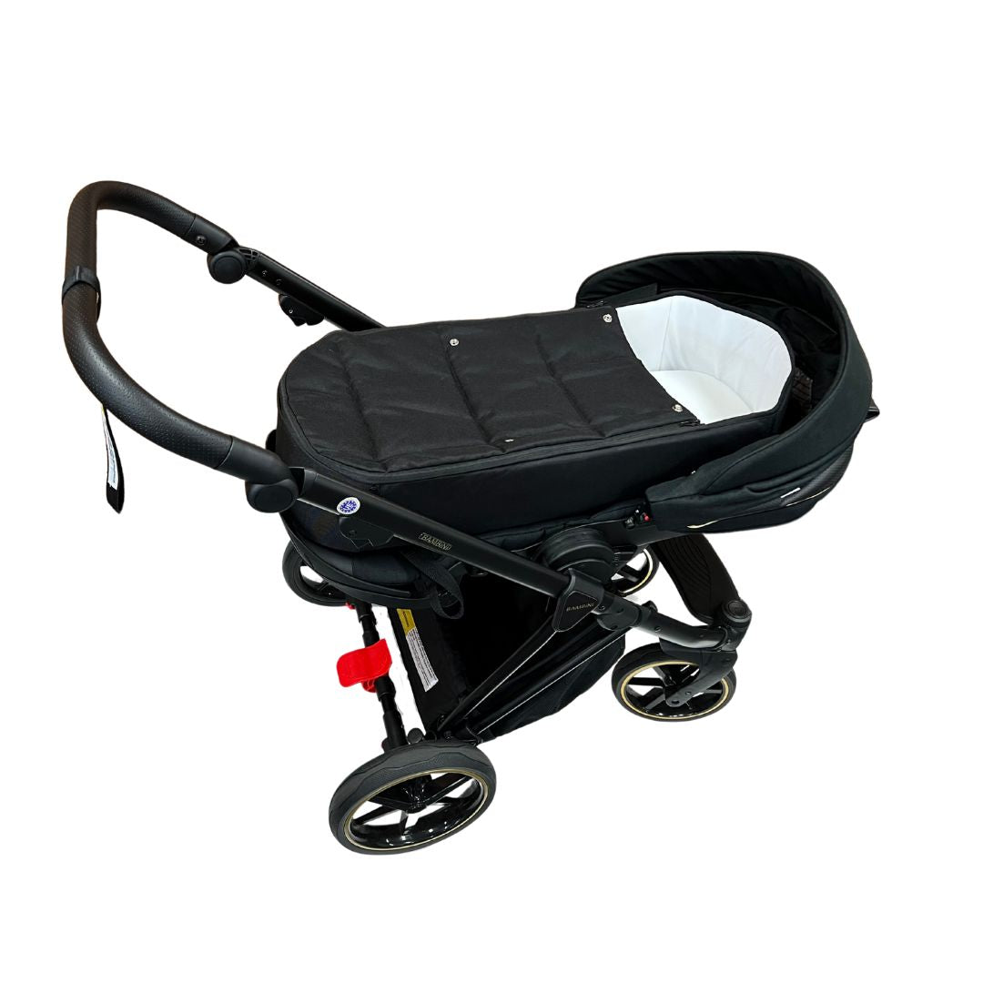 Bambini GENEVA Black On Black with Soft Bassinet