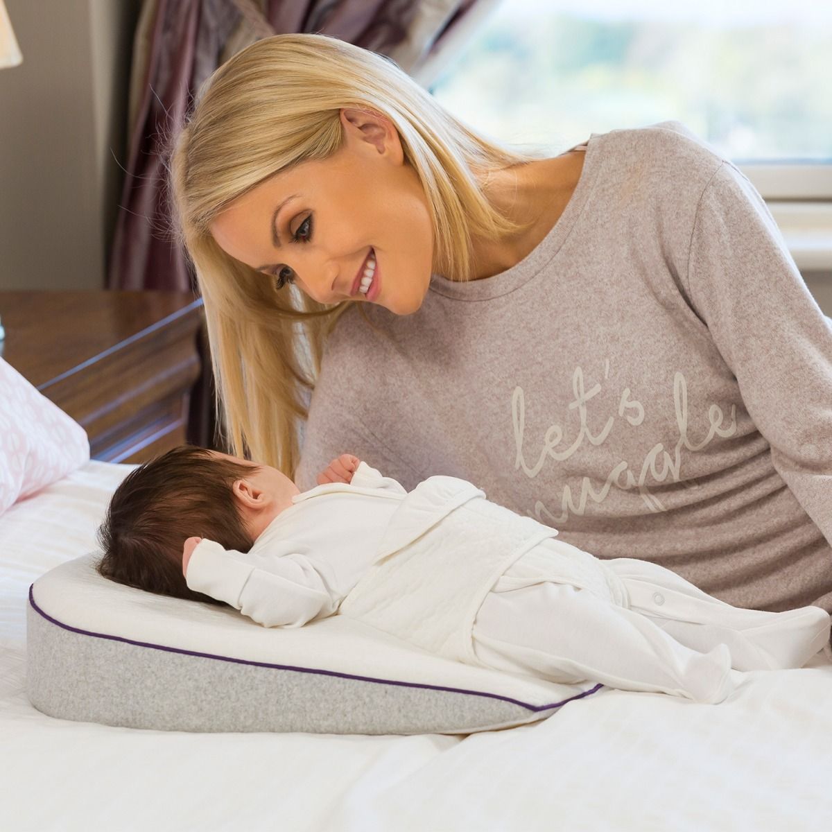 ClevaMama ClevaFoam Plus Elevated Support