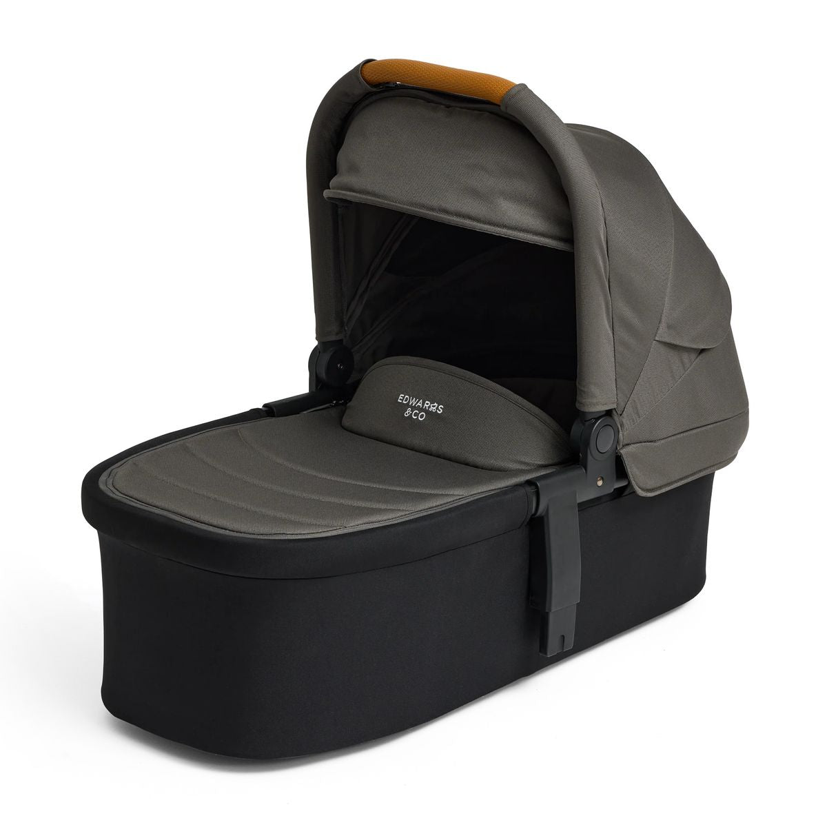 Edwards &amp; Co Carry Cot 2