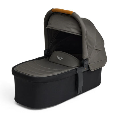 Edwards &amp; Co Carry Cot 2