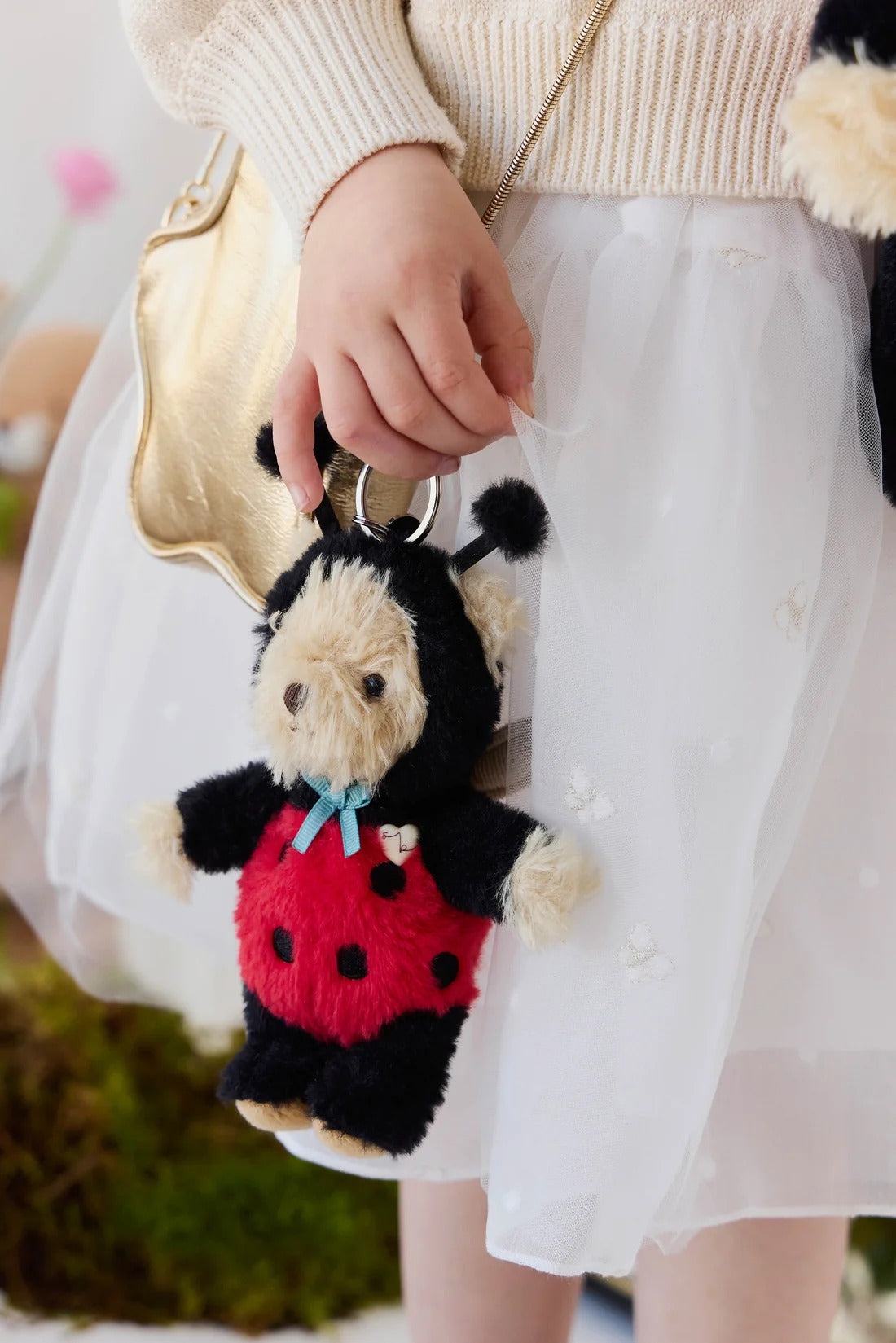 Snuggle Bunnies - Arthur Keyring - Lovebug