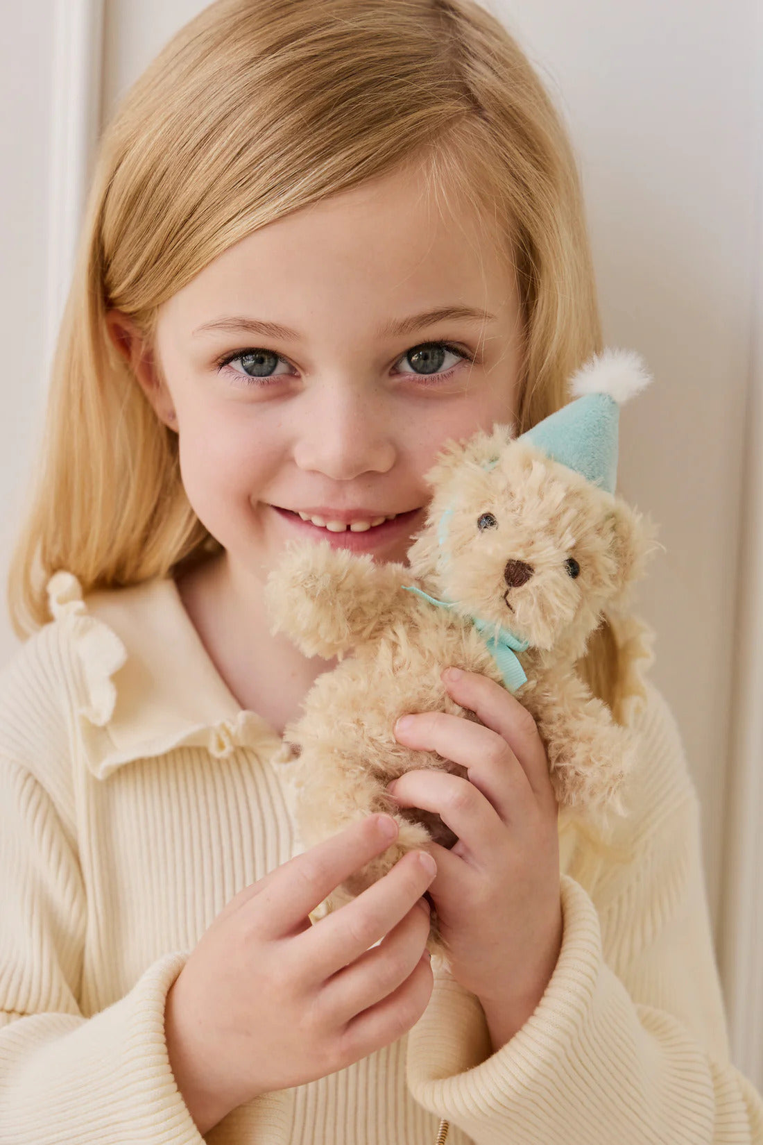Snuggle Bunnies - Arthur Keyring