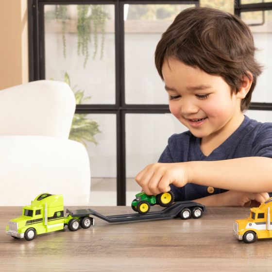 John Deere 1:64 Hauler Semi - Assortment