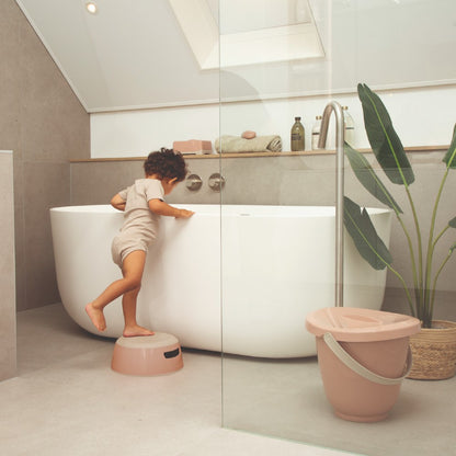LUMA Step Stool