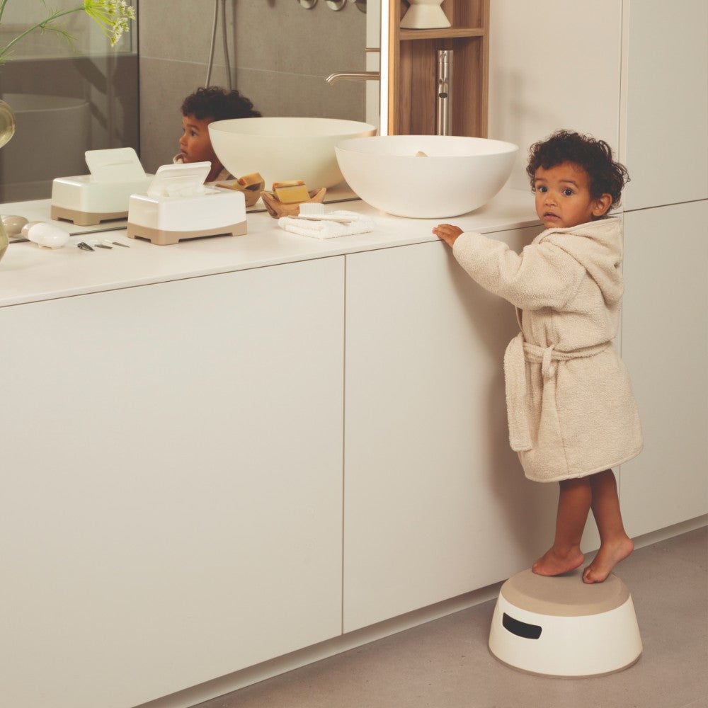LUMA Step Stool