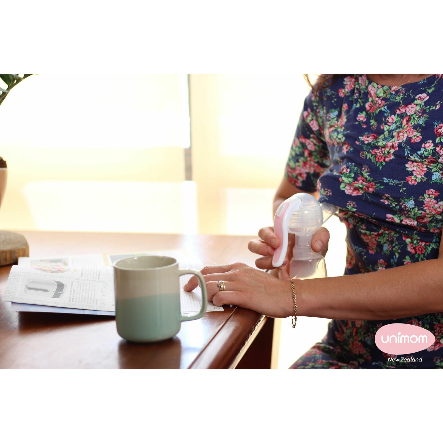 Unimom Mezzo Manual Breast Pump