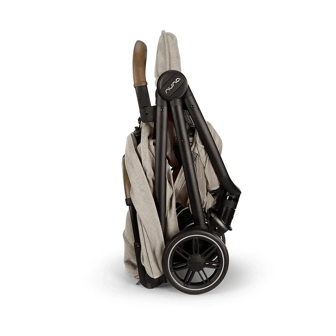 Nuna TRVL - with Rain Cover &amp; Carry Bag