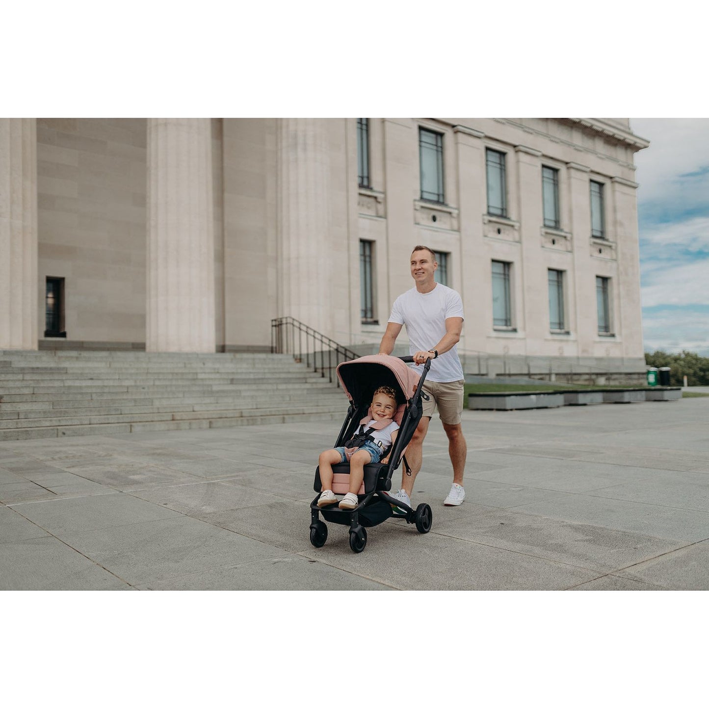 Edwards &amp; Co Otto Stroller