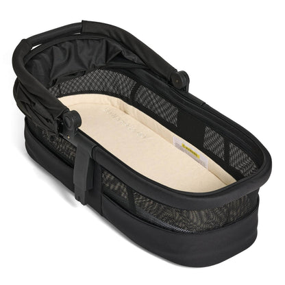 Edwards & Co Carry Cot 3