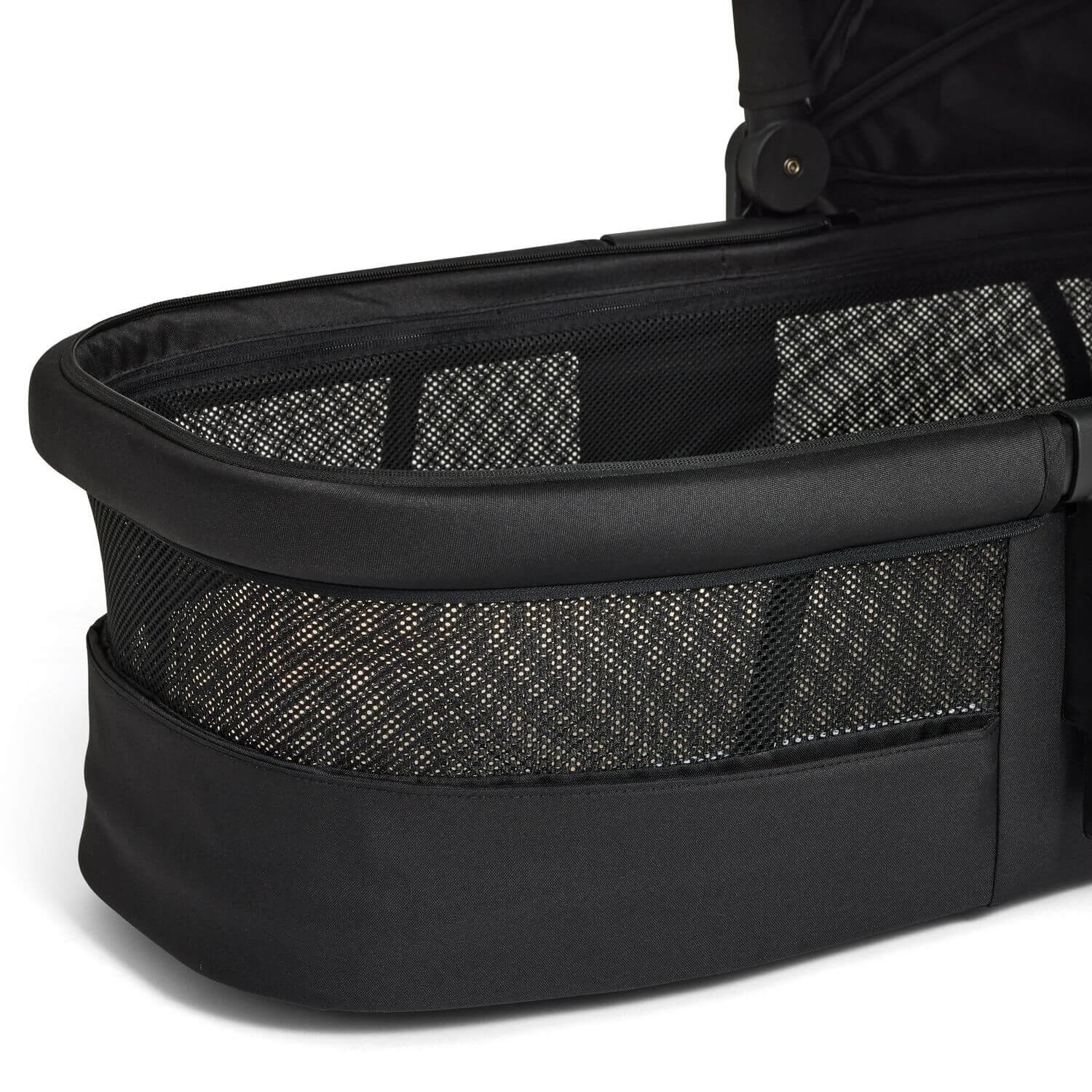 Edwards & Co Carry Cot 3