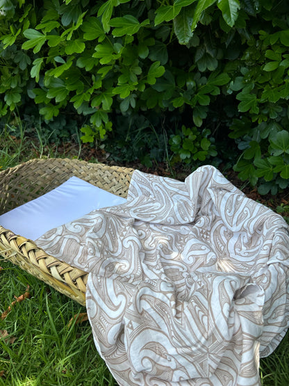 Hiwa Awa Co Āhuru Swaddle