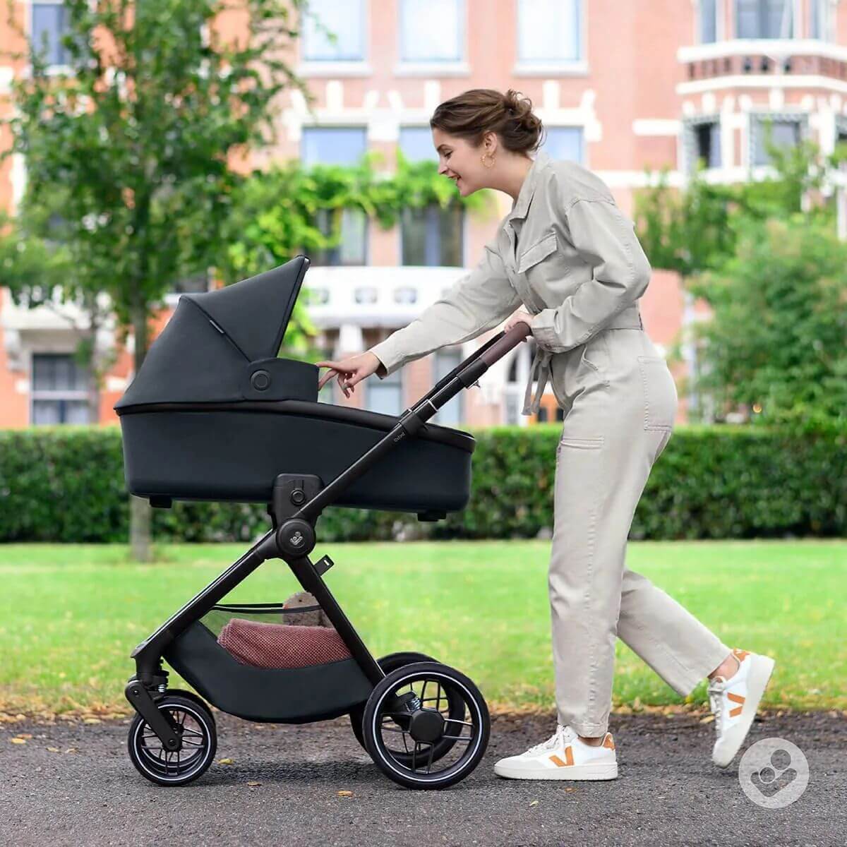 Maxi Cosi Oxford Stroller + Oria Bassinet/Carry Cot
