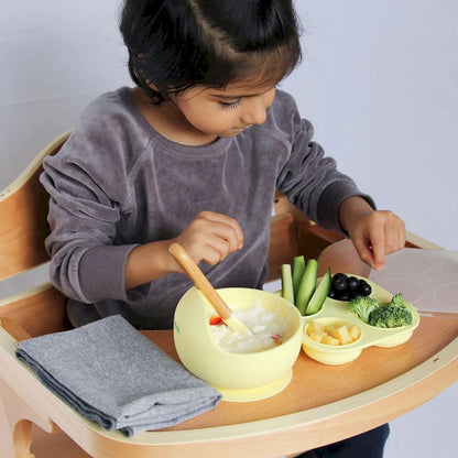 nil. Silicone Food Tray 4 Compartment