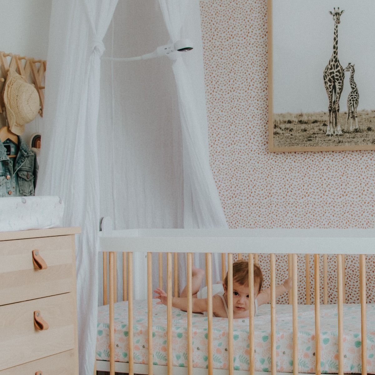 Oricom Skyview AI 5" Smart HD Baby Monitor with Cot Stand