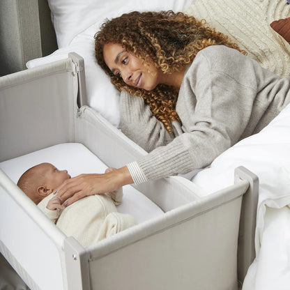 Shnuggle Air Lite Bedside Crib/Bassinet