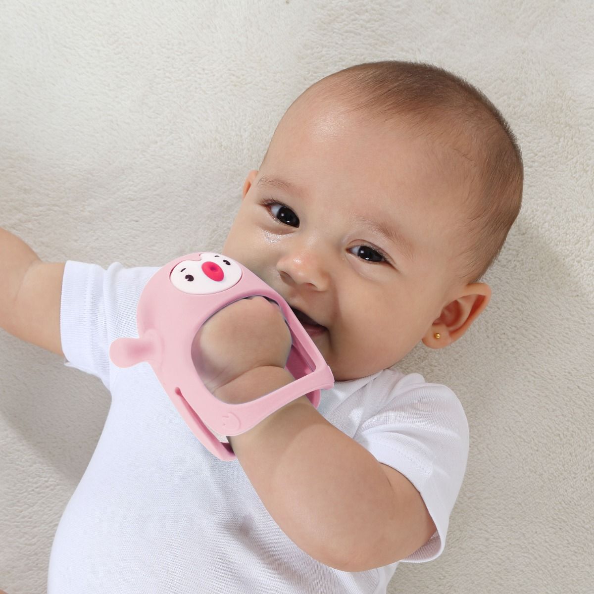 Smily Mia Wearable Penguin Soothing Teether