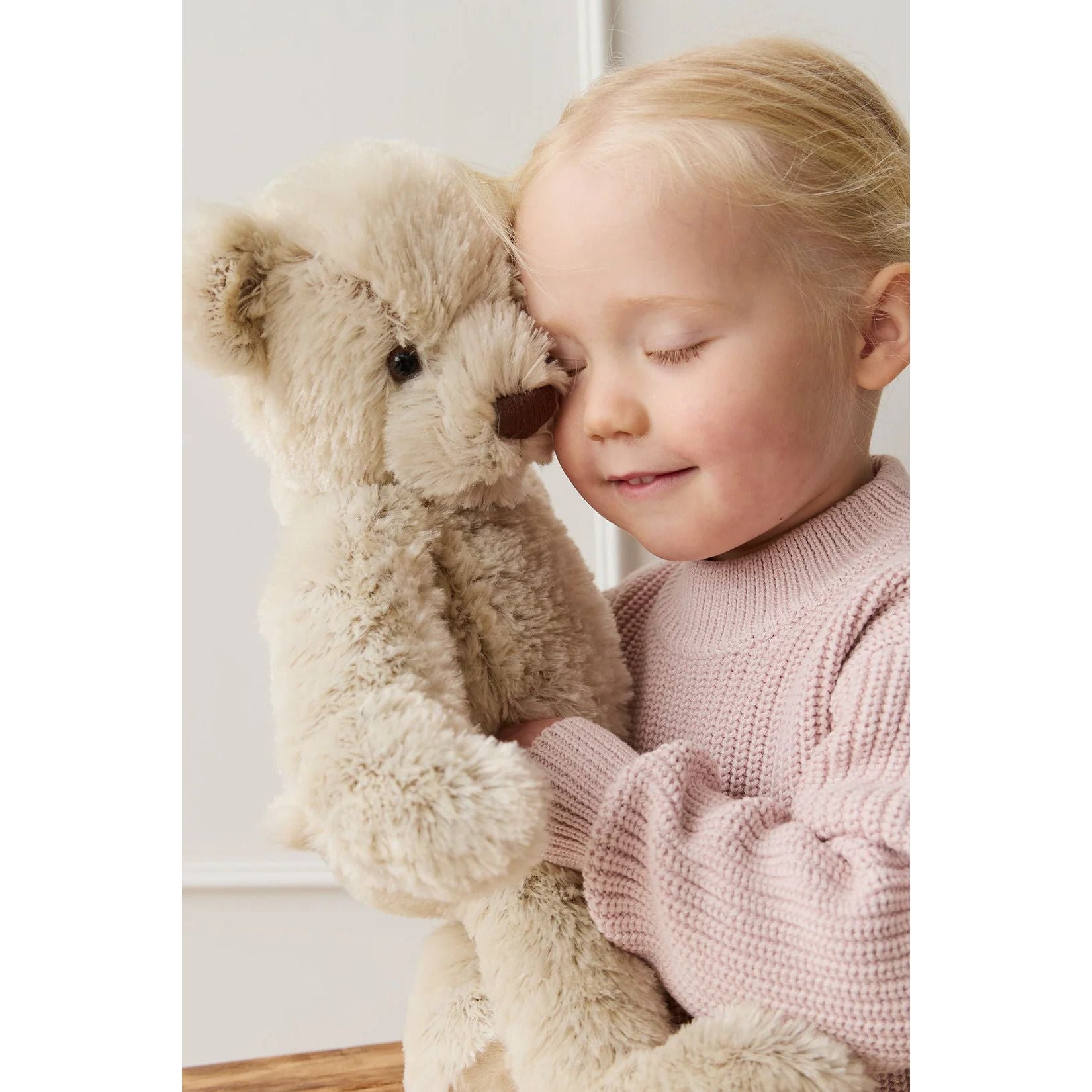 Snuggle Bunnies - Theo The Bear