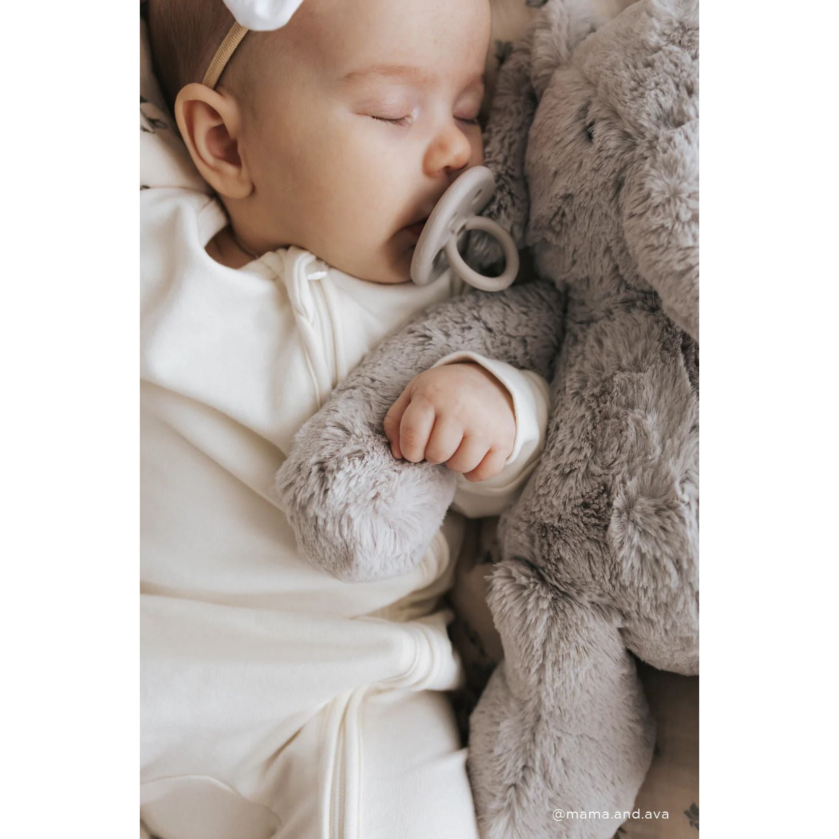 Snuggle Bunnies - Olive The Elephant
