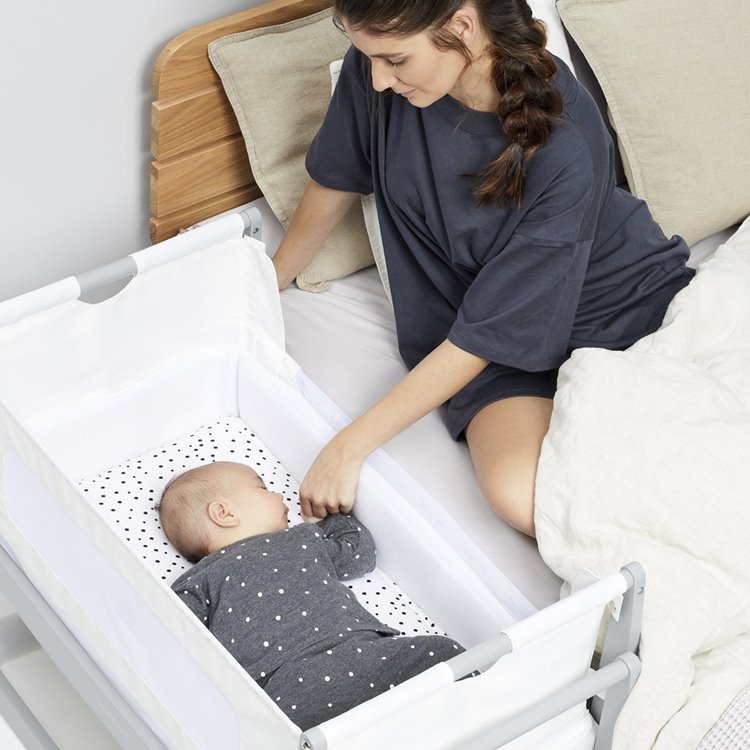 SnuzPod4 Bedside Bassinet