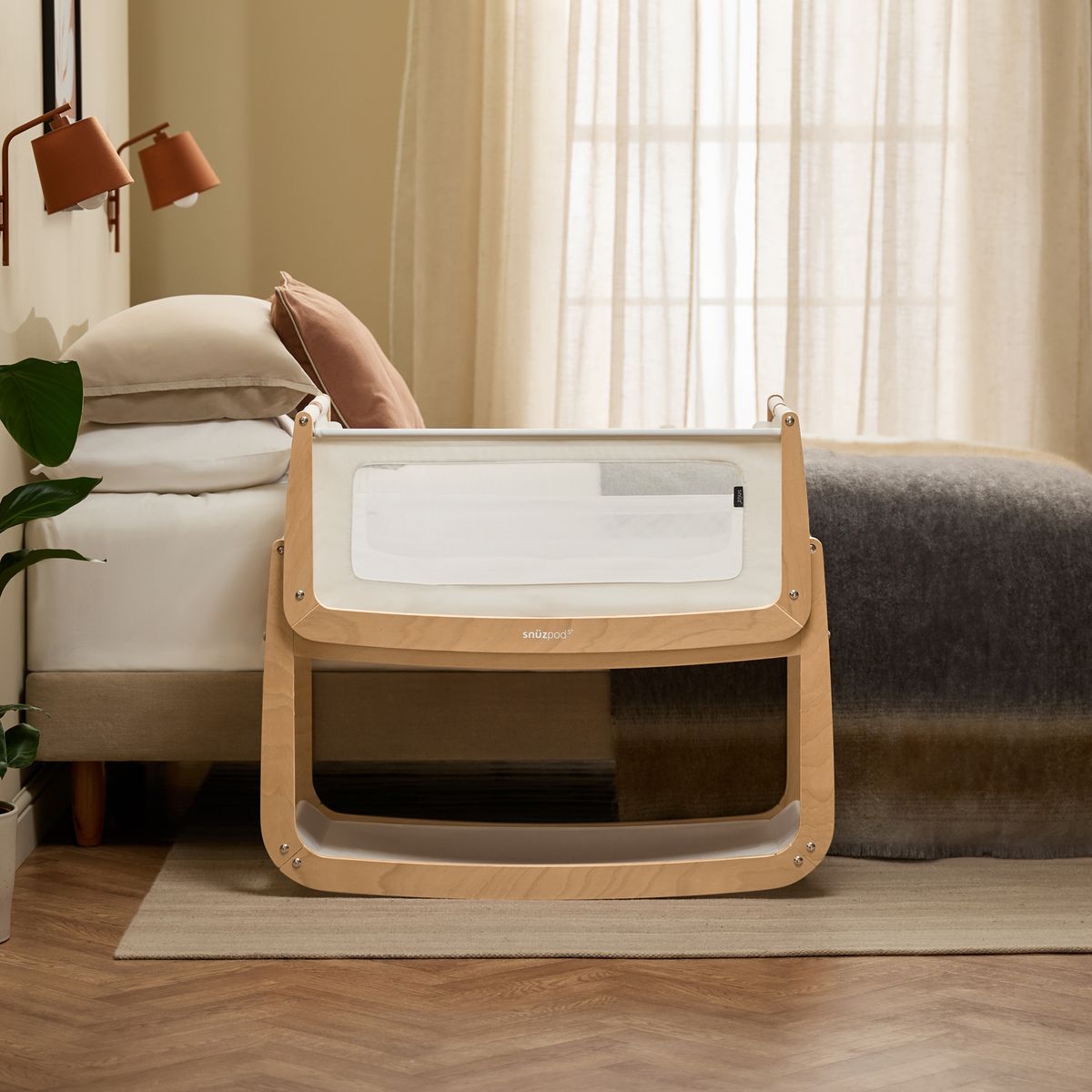 SnuzPod5 Bedside Bassinet