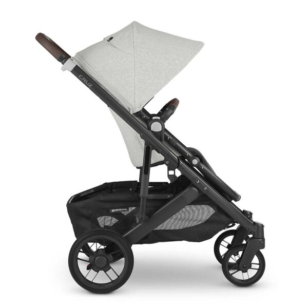UPPAbaby Cruz V2 Compact Buggy Baby On The Move