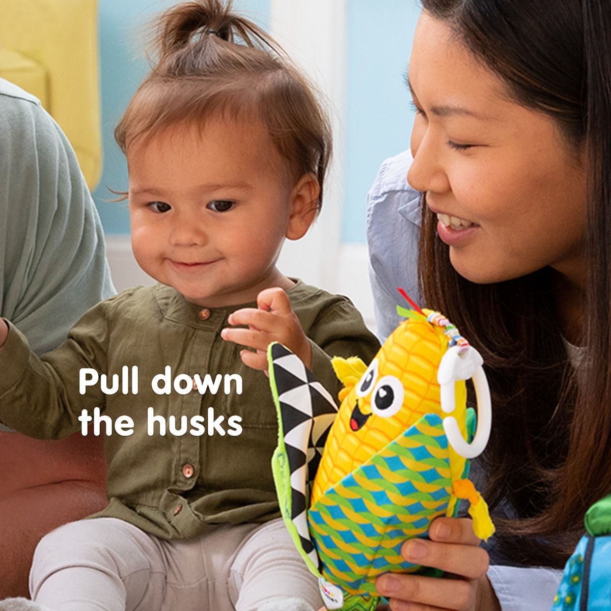 lamaze-corn-clip-go-3