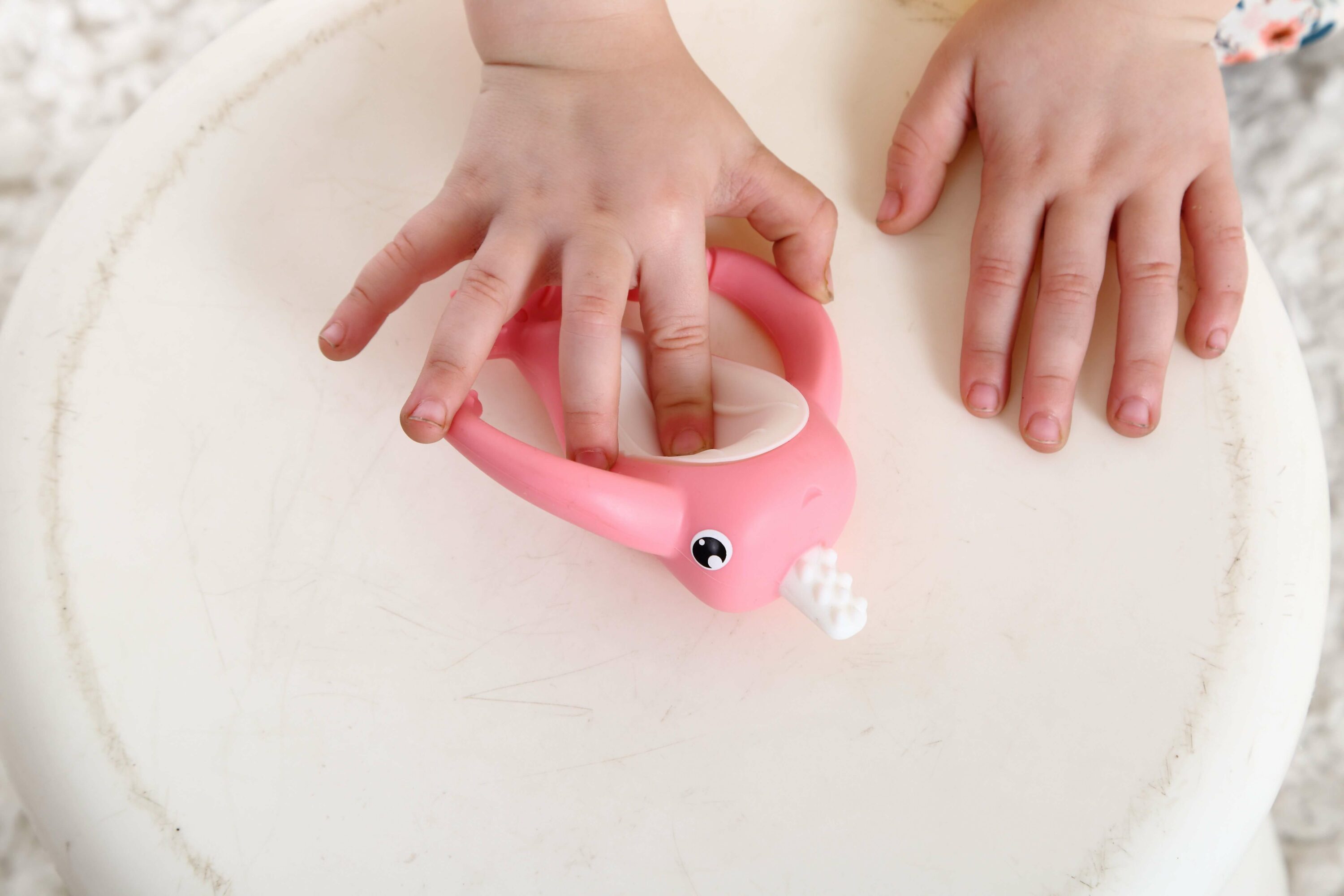 smily-mia-nora-narwhal-teether-old-roze-ls