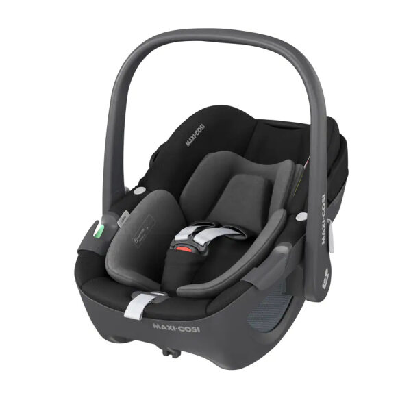 Maxi Cosi Pebble 360 i-Size - Baby On The Move