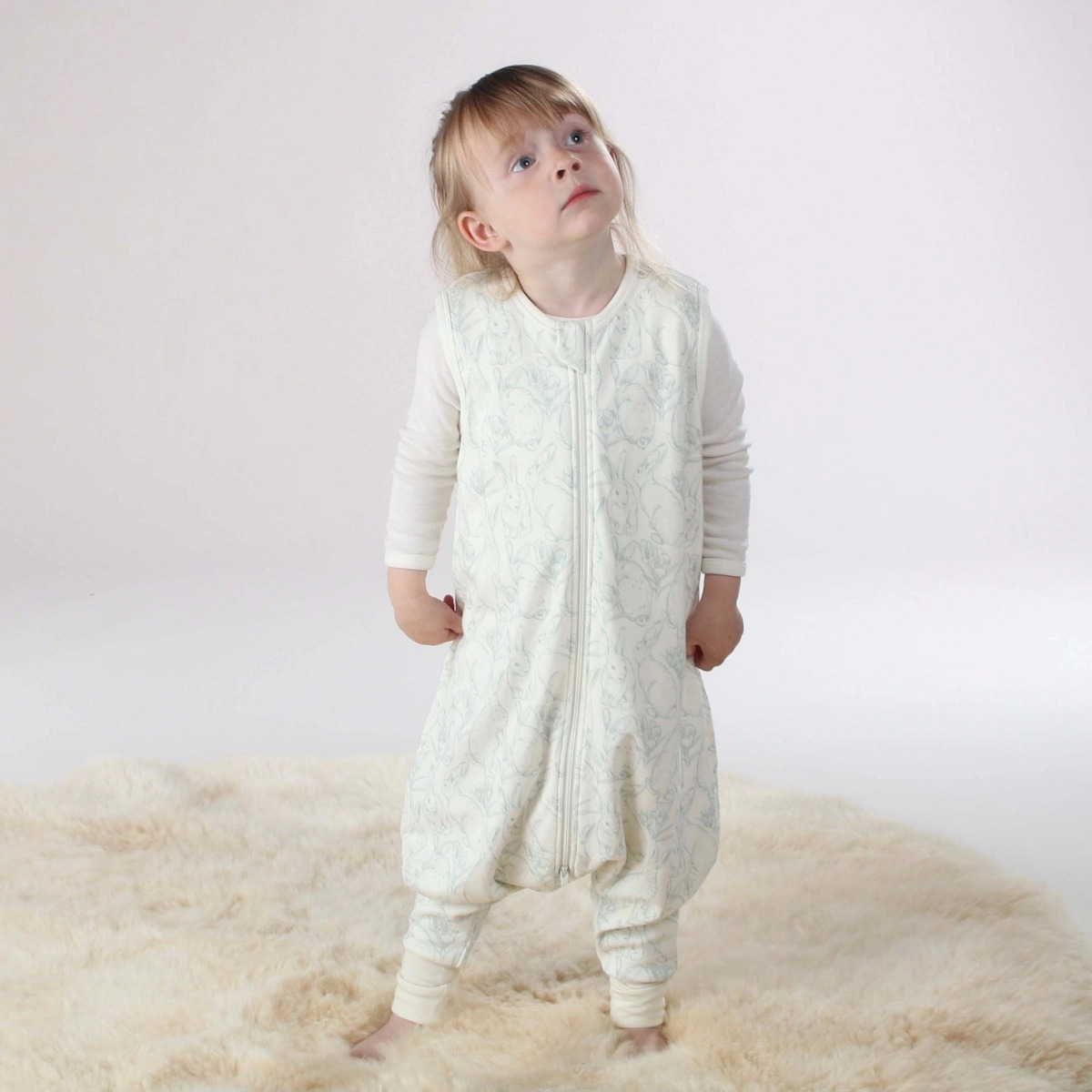 lb298b_little_bee_by_dimples-sleepwalker-merino-bunny-2