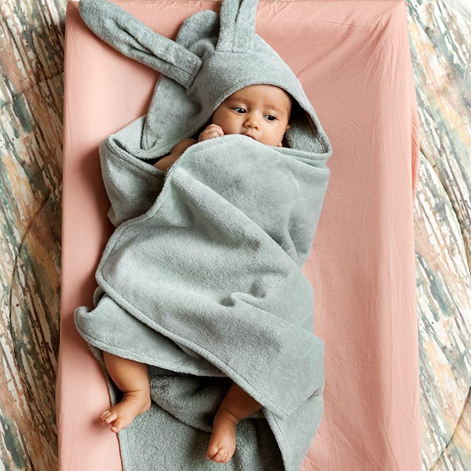 70660119184NA_elodie-hooded-towel-mineral-green-ls
