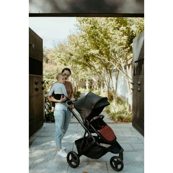 Edwards & Co Oscar M2 Cosy Bundle Baby On The Move
