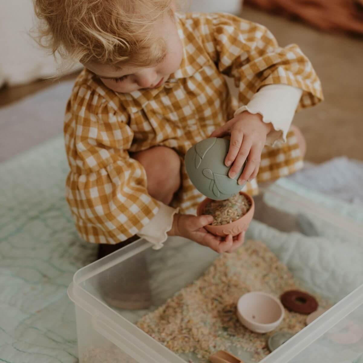 jellystone-designs-ocean-stacking-cups-earth-ls2