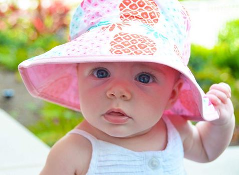 rbanz-carewear-sunhat-eversible hat pineapples