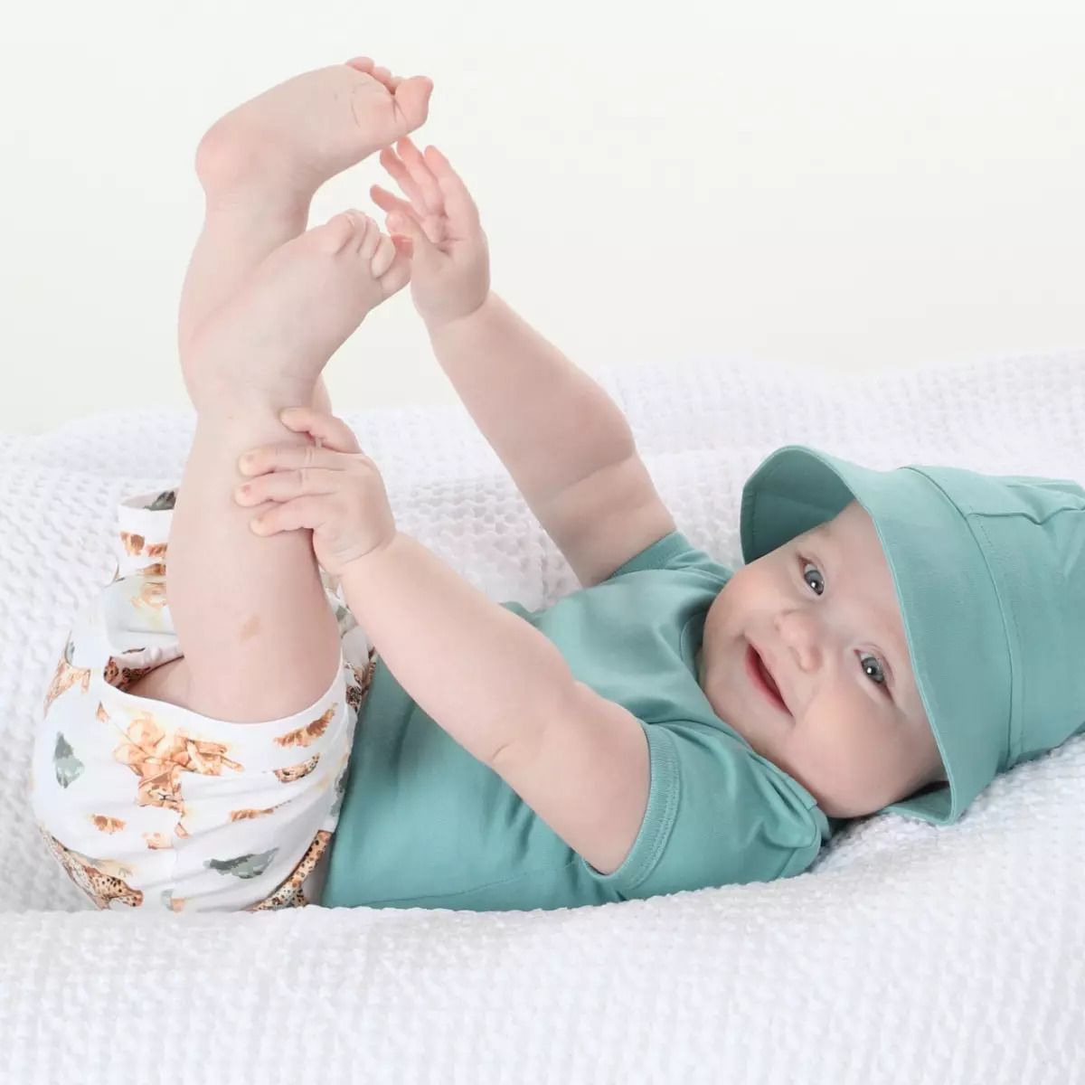 tp321g_little-bee-by-dimples-tropical-paradise-green-cotton-bodysuit-ls