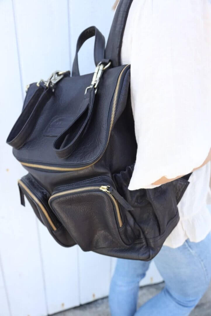 mila-and-mikki-emilia-black