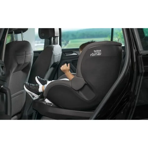 Britax Römer Dualfix Plus 360 Spin Car Seat